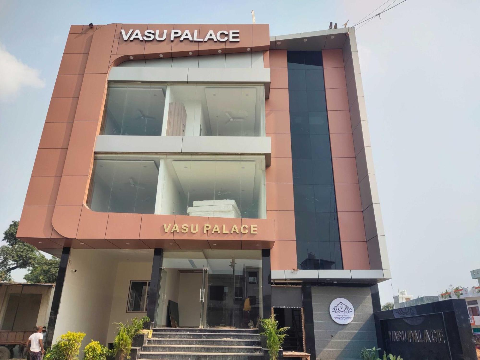 Hotel O Vasu Palace Ayodhya Bagian luar foto